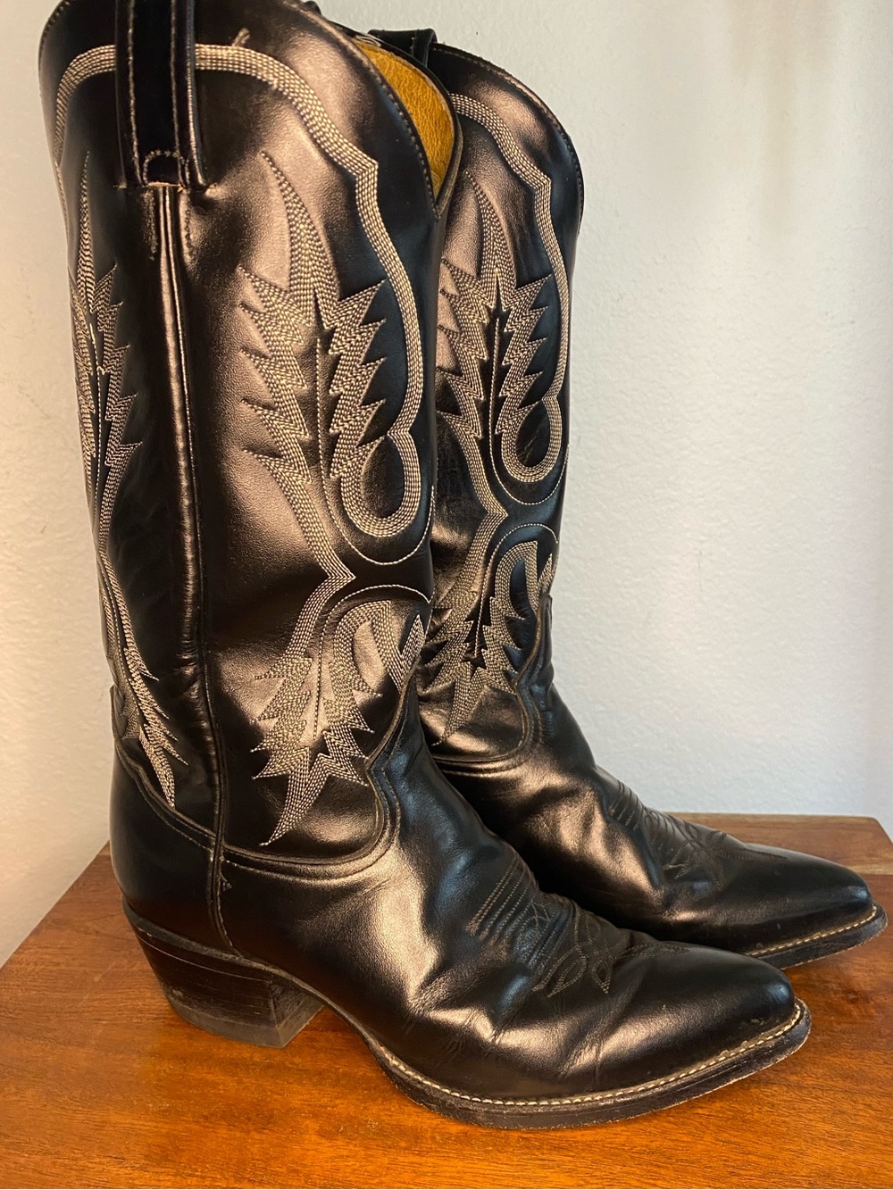 Tony Lama western women boots size 7